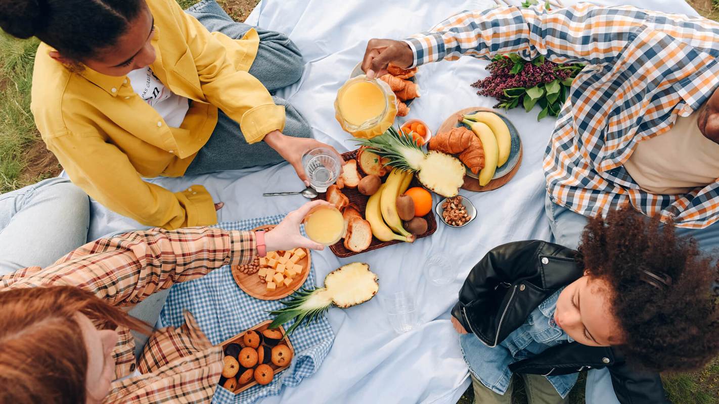 Eating Outdoors in Picnic