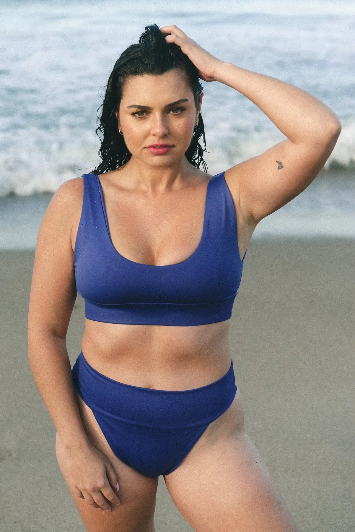 Londre Sport Scoop Top sustainable swimwear