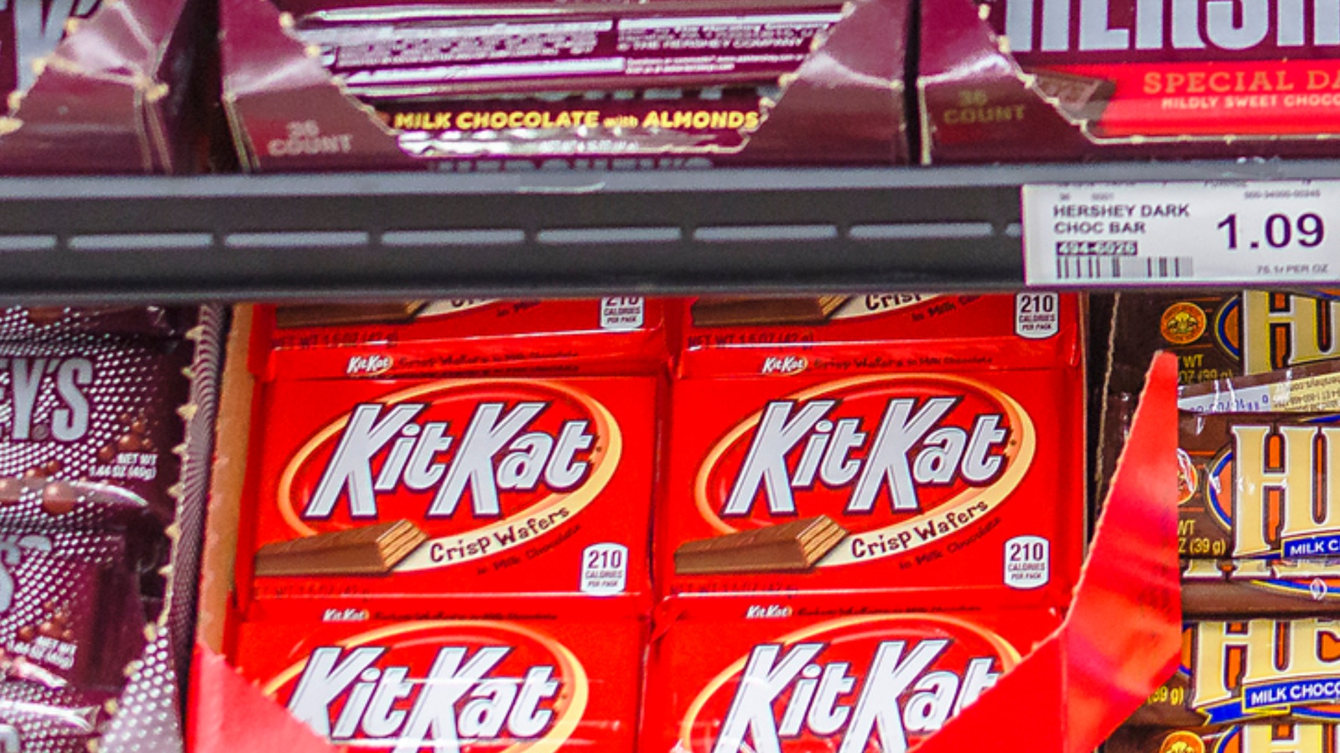 Kit Kat paper packaging