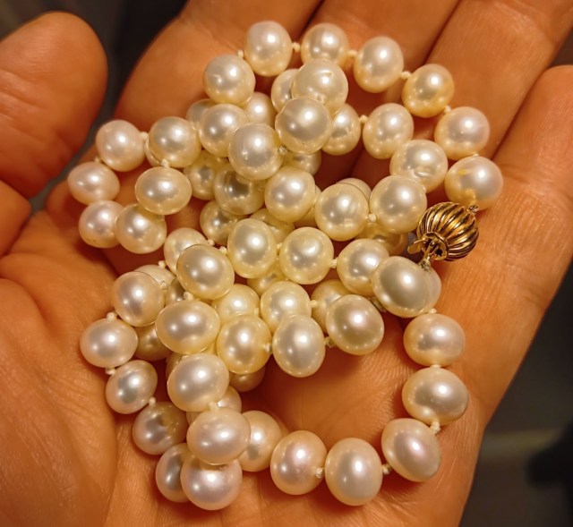 Pearl necklace in thrift shop