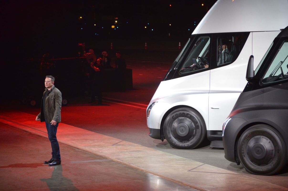 PepsiCo all-electric fleet with Tesla Semis