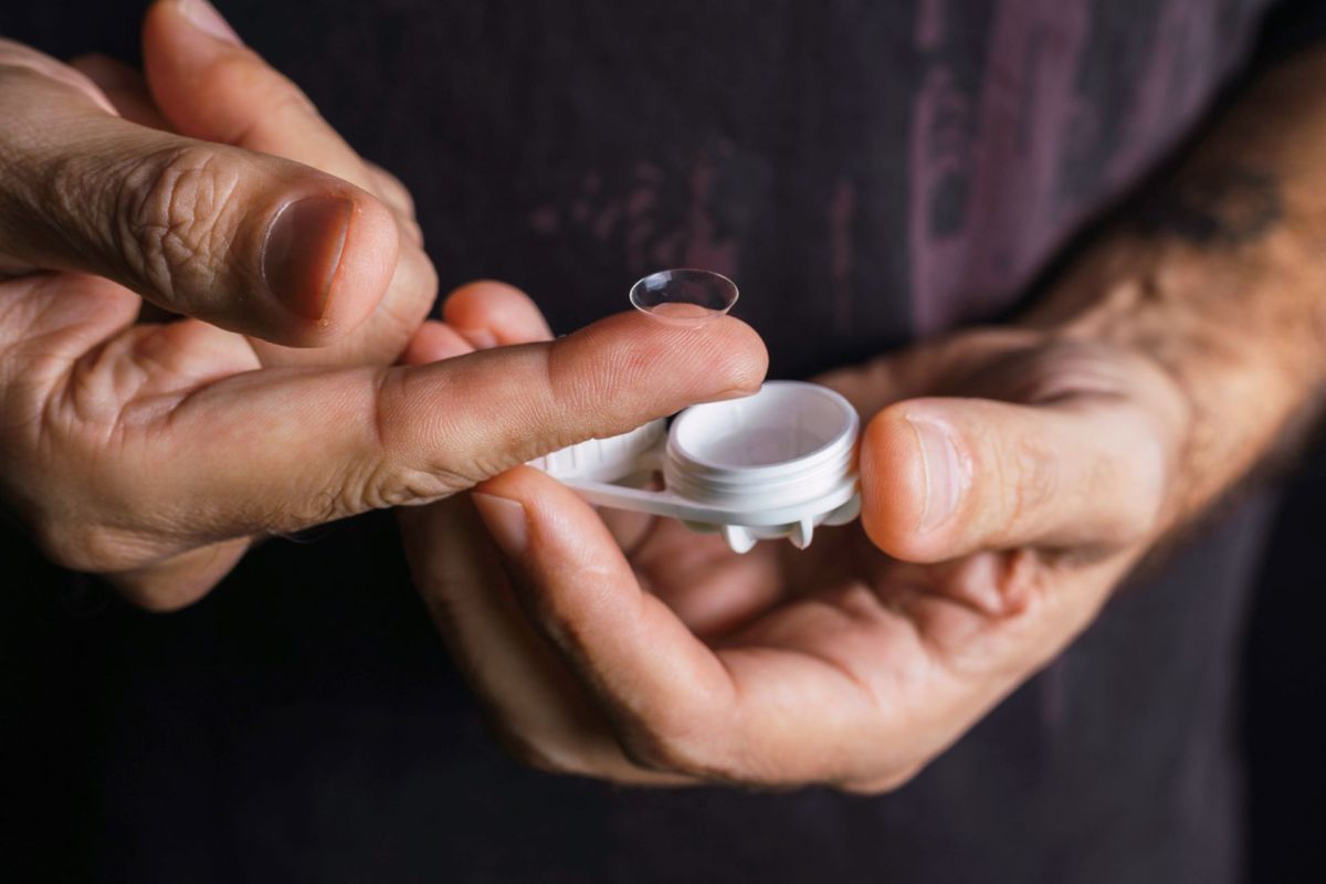 Contact lenses