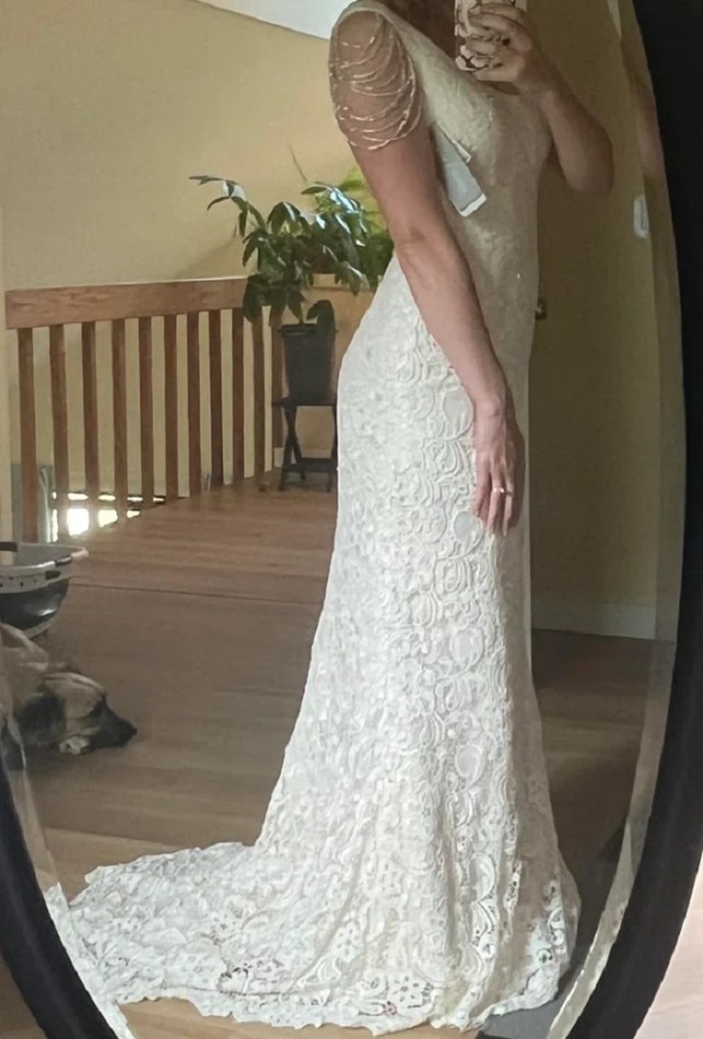 Wedding dress