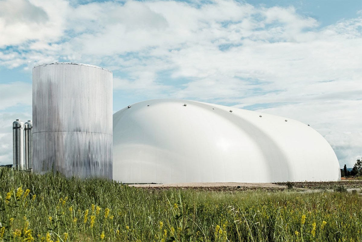 This project will be the largest energy storage system of its kind in the world.
