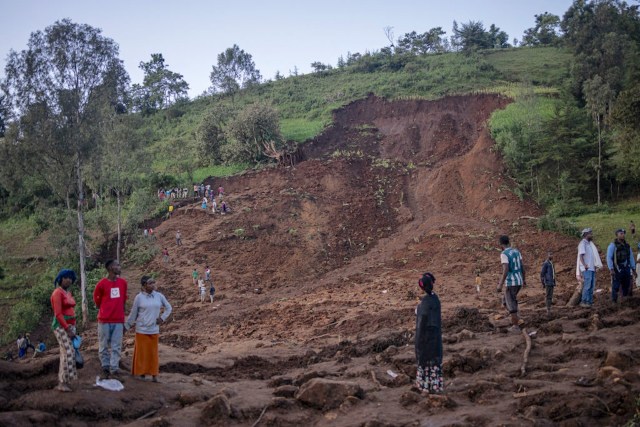 In addition to fatalities, the mudslides were also extremely devastating for the area's croplands, causing concern about economic losses.