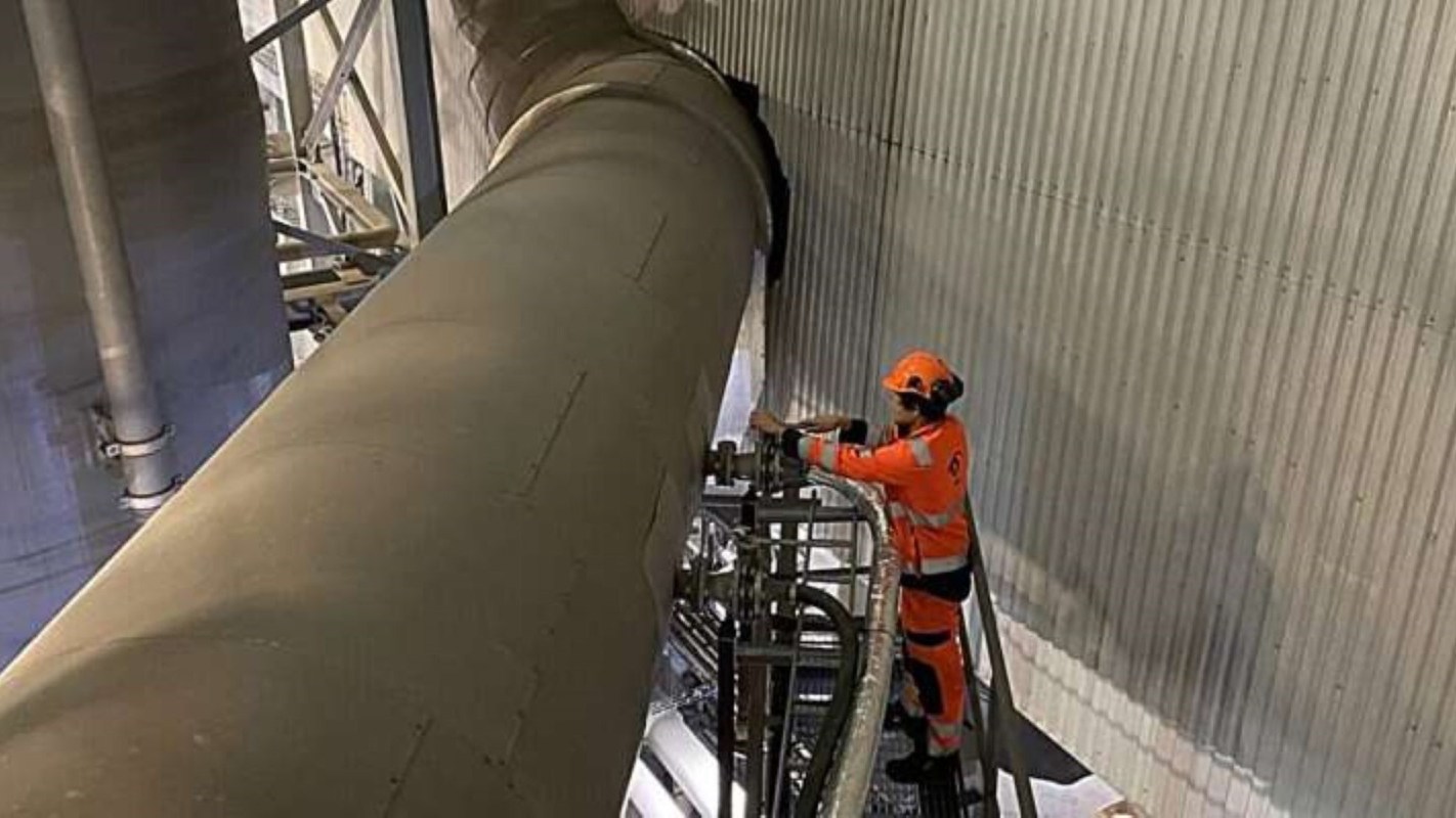 Since the pumps need just one electricity source for the system to work, it can be retrofitted to existing plants.