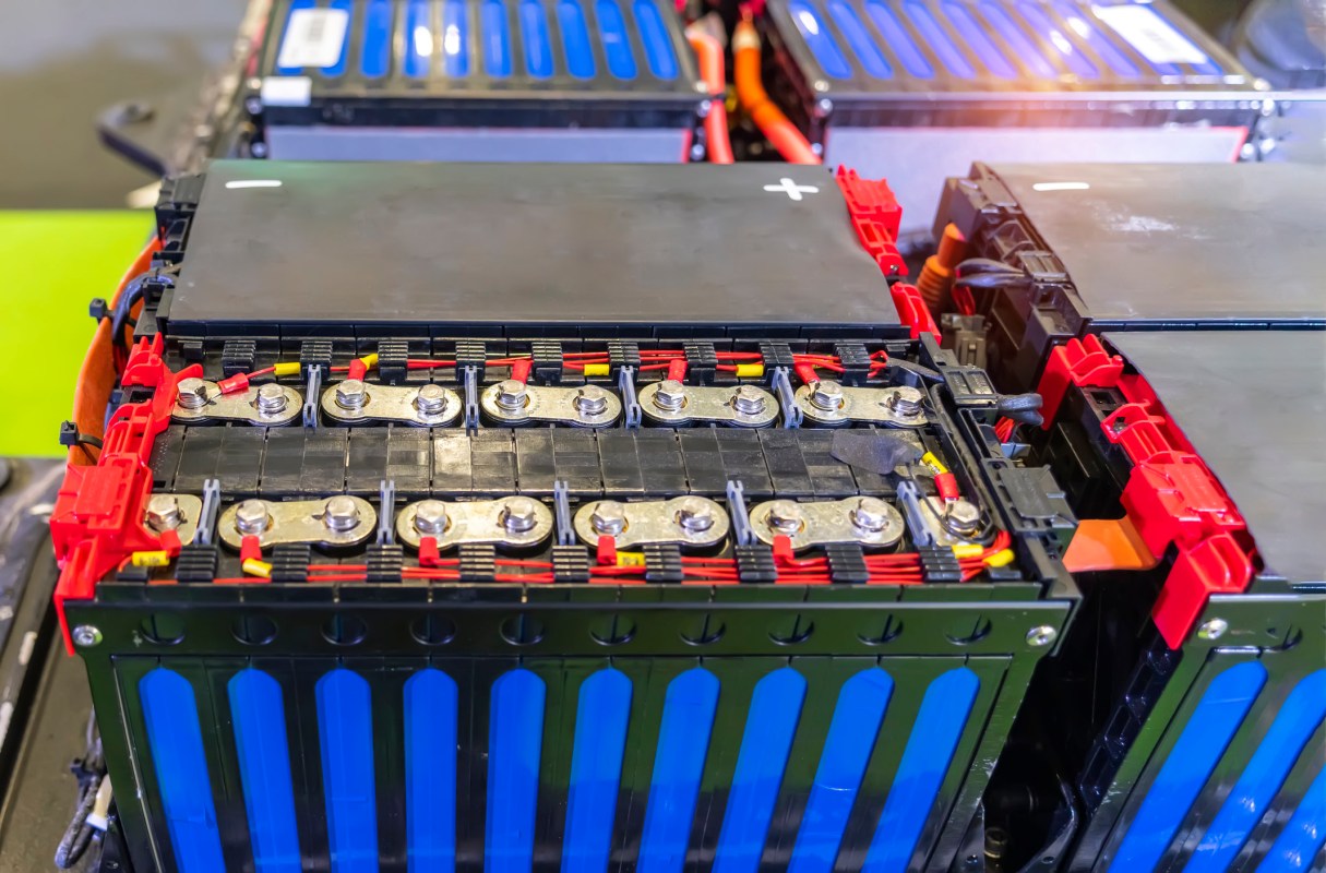 "We expect that our work ... will pave the way for developing advanced [batteries]."