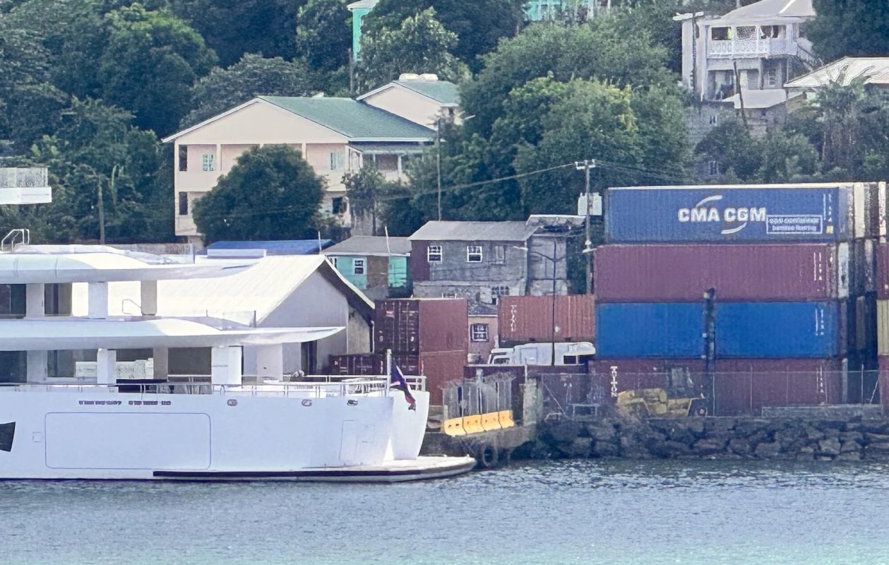 Others quickly found the boat's name and owner.
