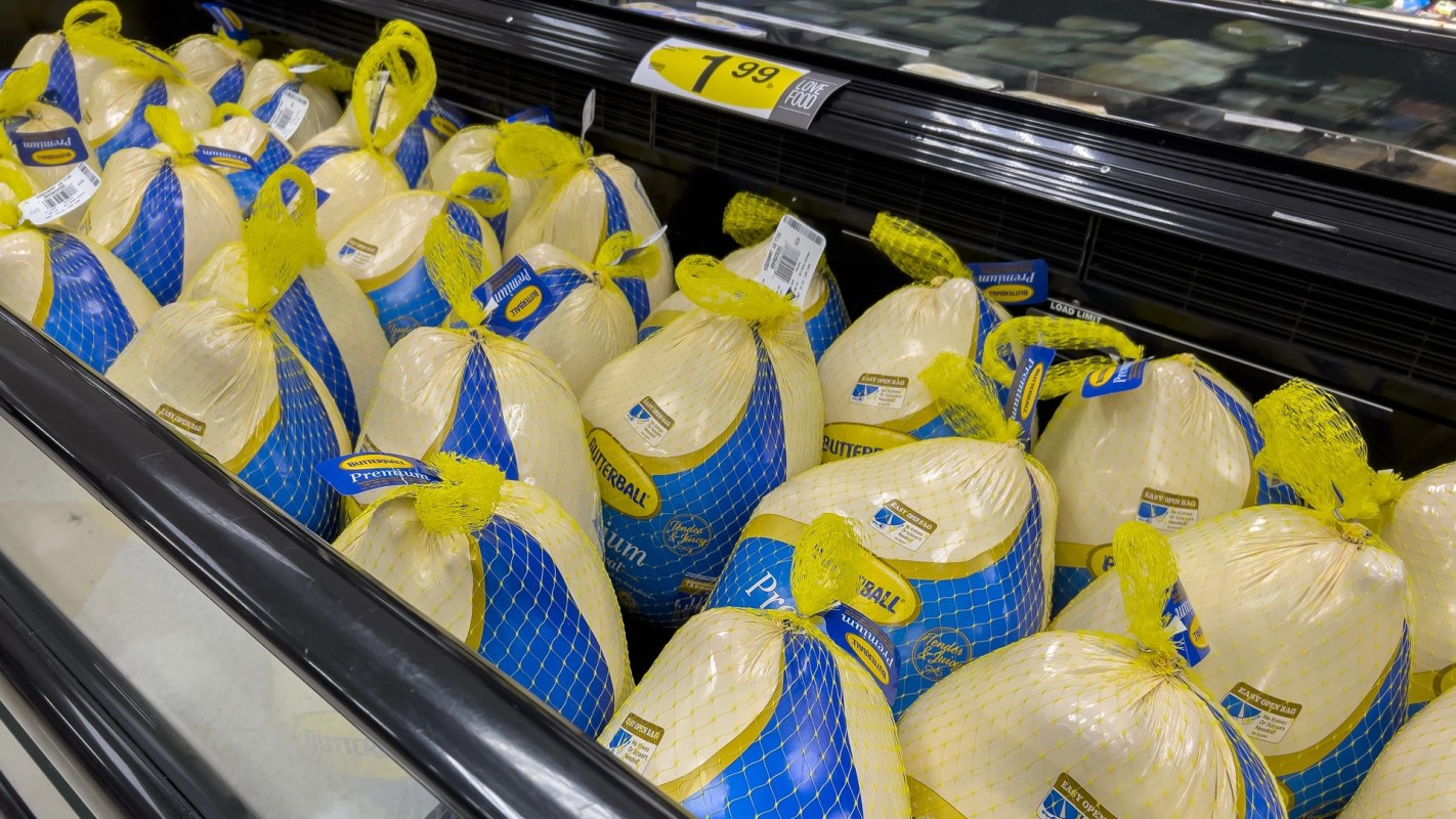 The story struck a chord with other retail workers who shared similar experiences.