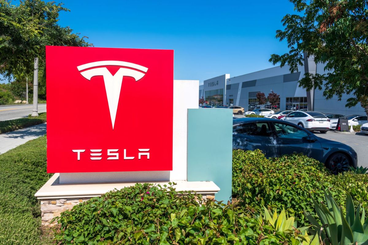 "Elon Musk started spending that money within days of Tesla filing a lawsuit."