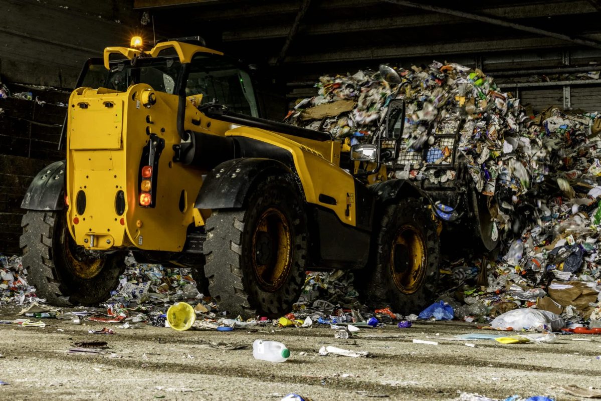 The plant was expected to convert 160,000 tons of plastic each year.