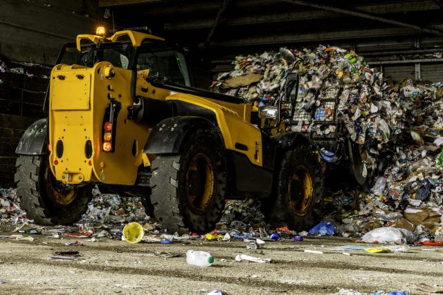The plant was expected to convert 160,000 tons of plastic each year.