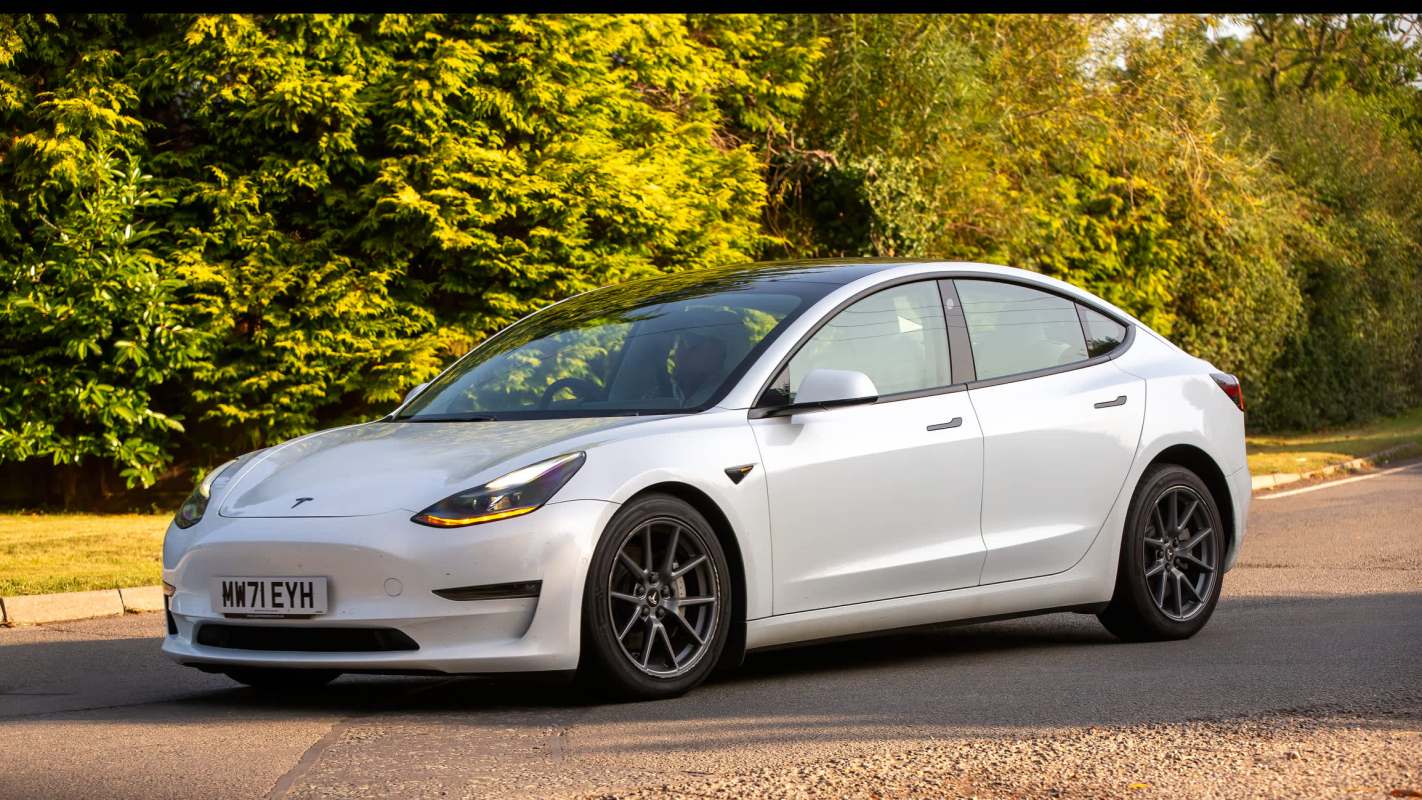 "It costs just $3.60 to drive 100 miles."