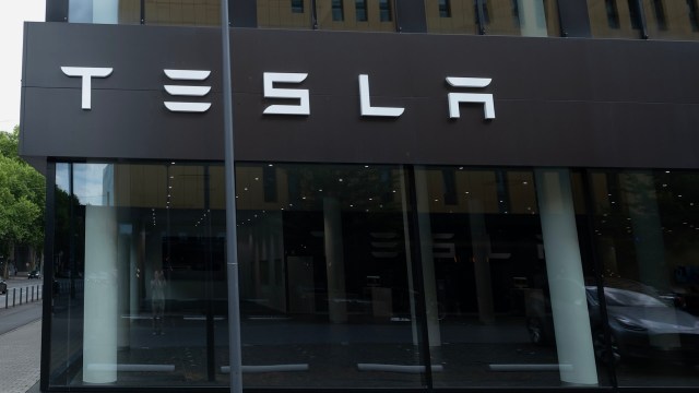 One dealership squeezed in the sale of over 4,000 EVs during a single weekend.