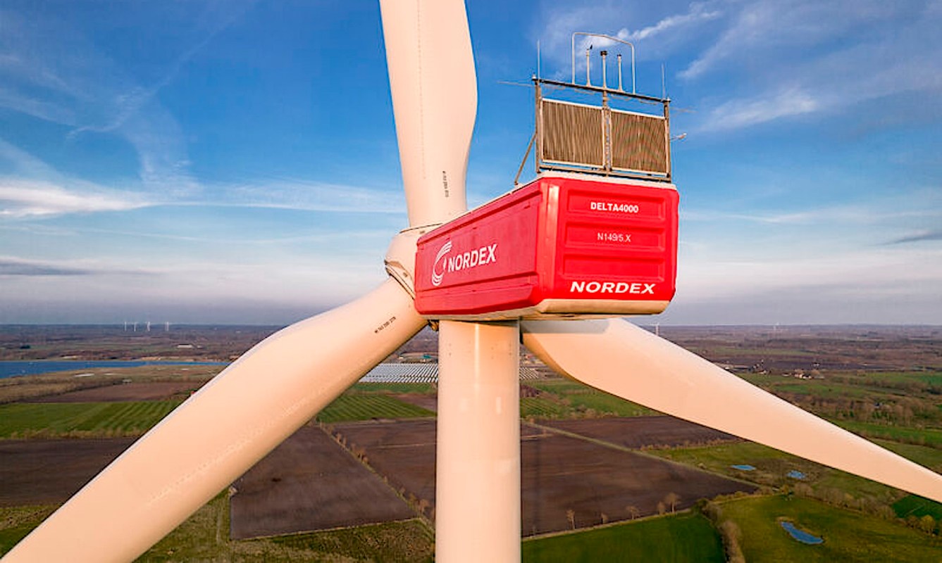 Wind turbines do not produce any pollution, making them one the most eco-friendly energy sources.