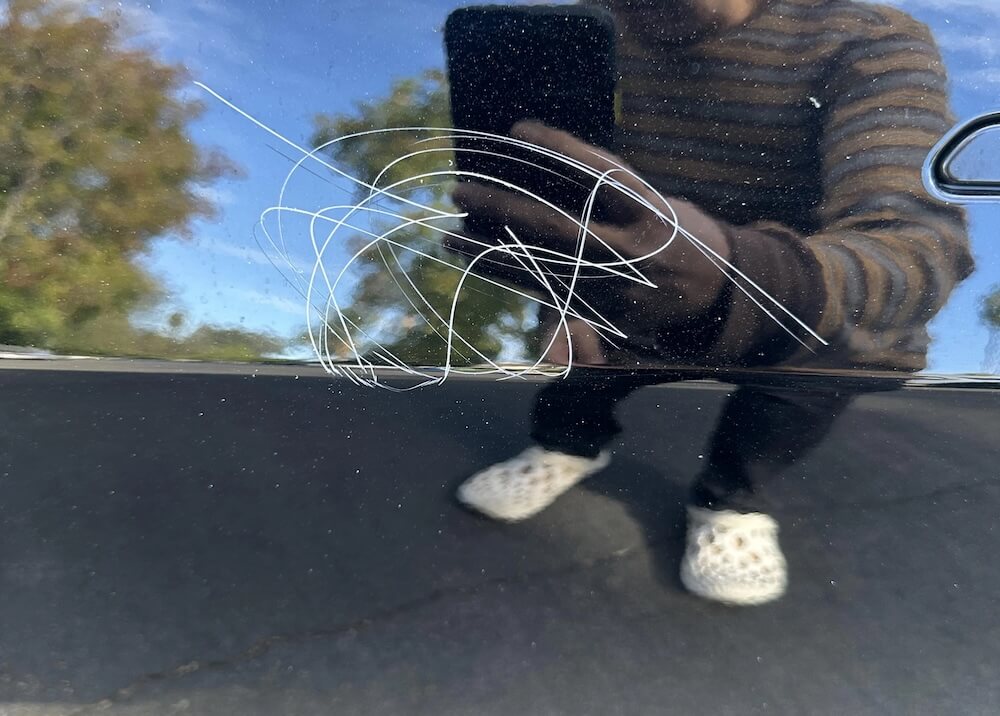 "Tell everyone it is the signature of a famous person."