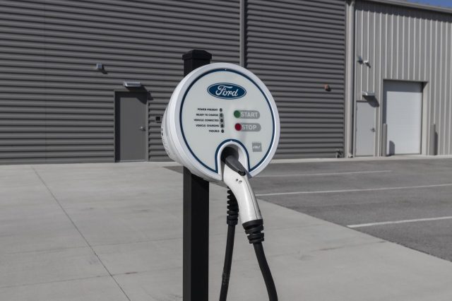 The setup can be retracted for normal driving, as well.