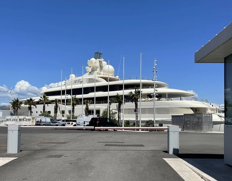 "This is another level of wealth."