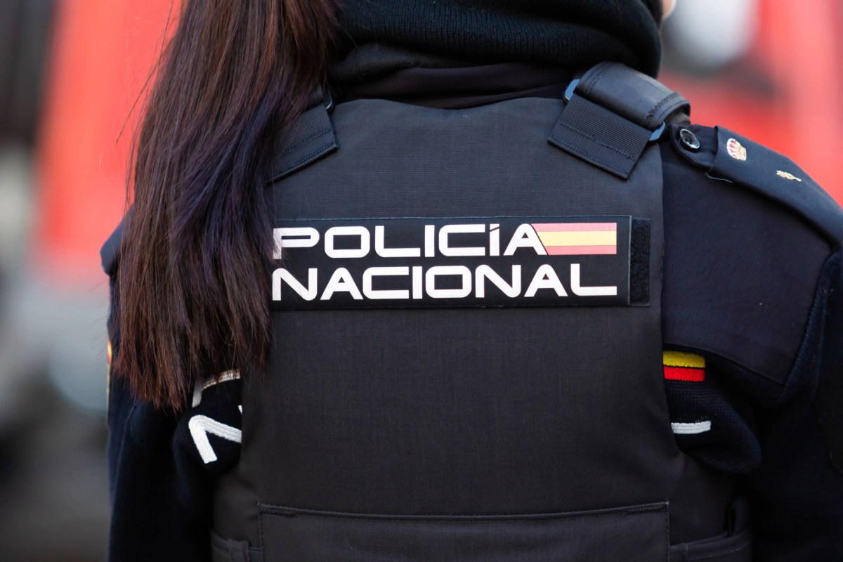 "The detainees sold various animal species internationally through internet portals."