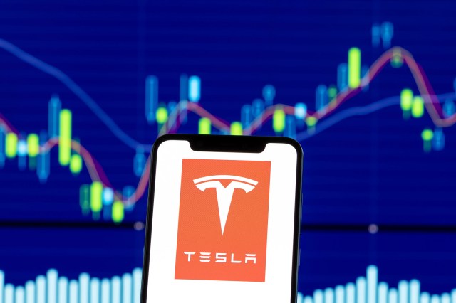 The stock value hit a low point for 2025 in April.