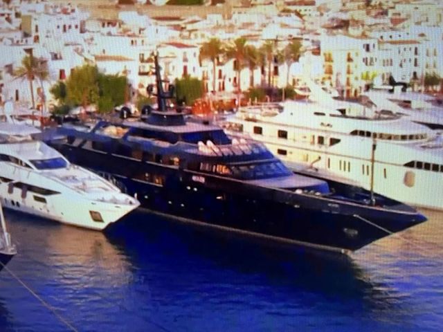 Despite the issues with yachts, many onlookers still like to admire them.