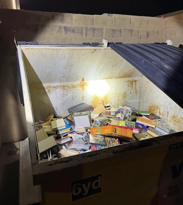 Store employees responded in the comments.