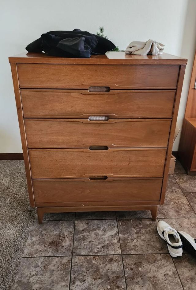 Thrifting furniture is an excellent way to save money furnishing your home without having to sacrifice quality.