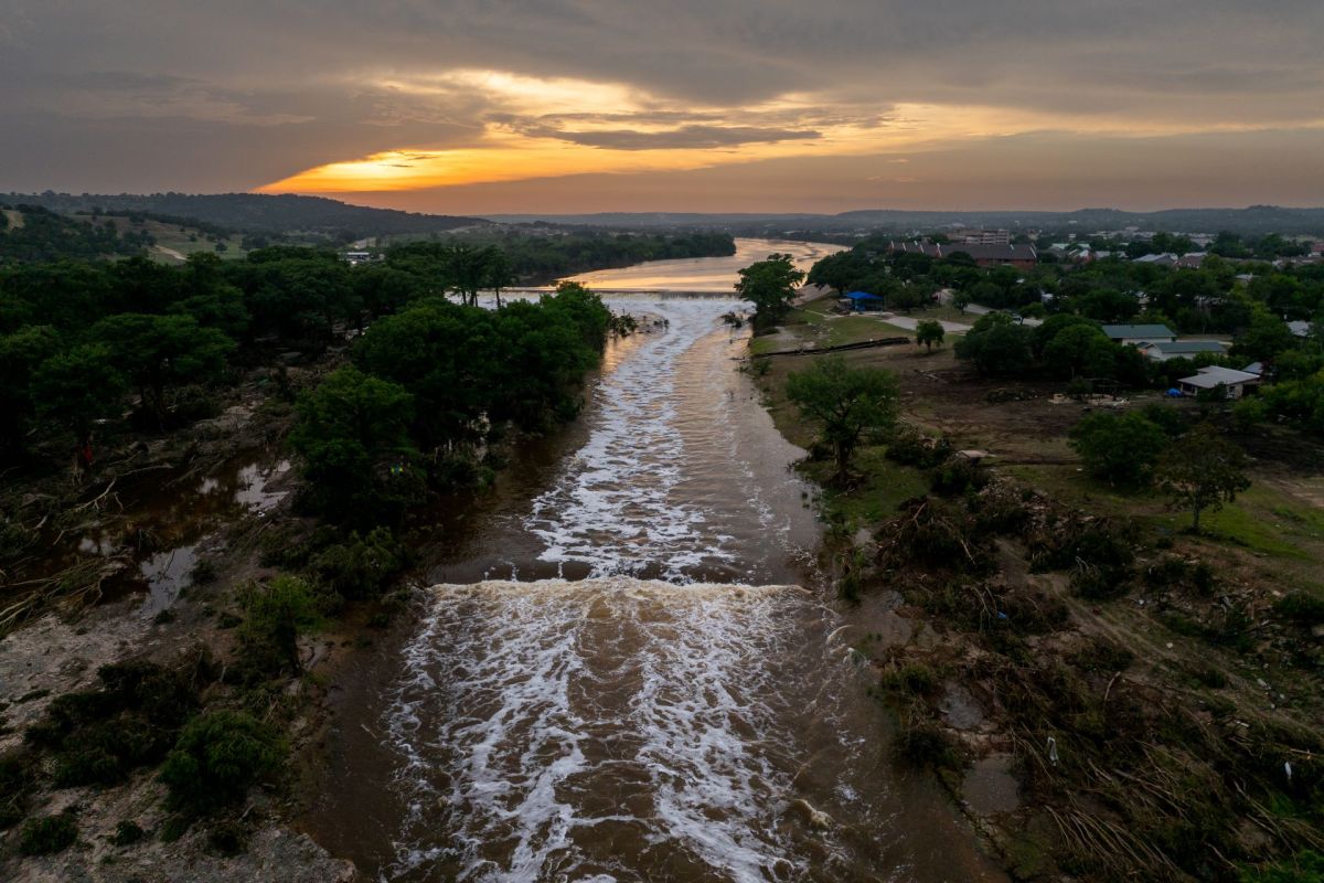 Much of the region remained under an "extended flood watch."