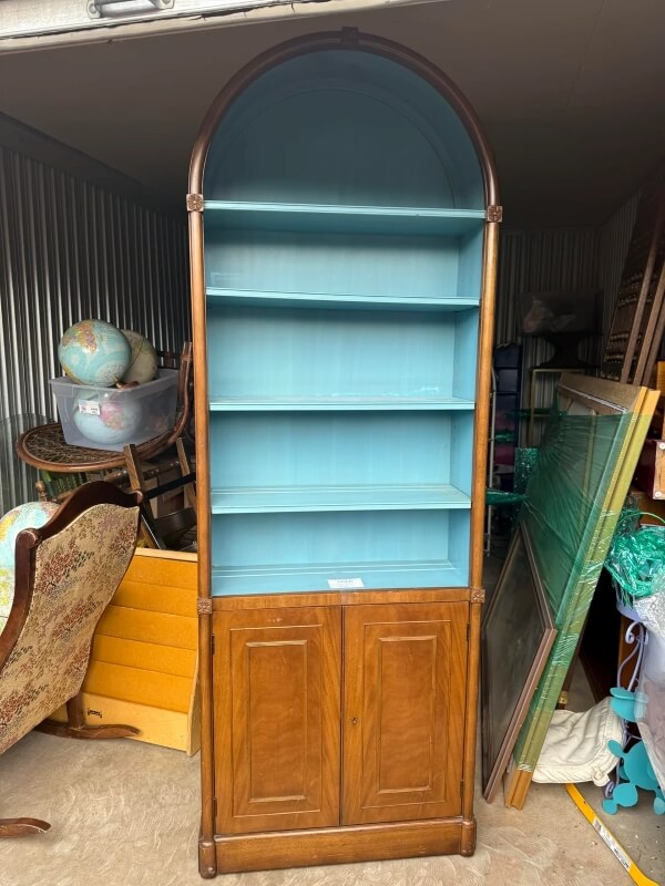 Today's fast furniture rarely matches this quality at an affordable price point.