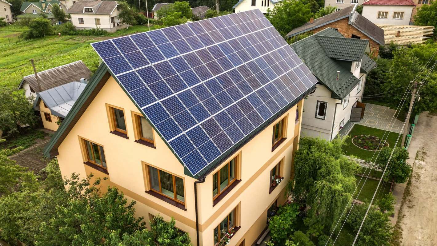 “It’s a win-win whichever way you decide to go solar, you will be saving,” the expert clarified.